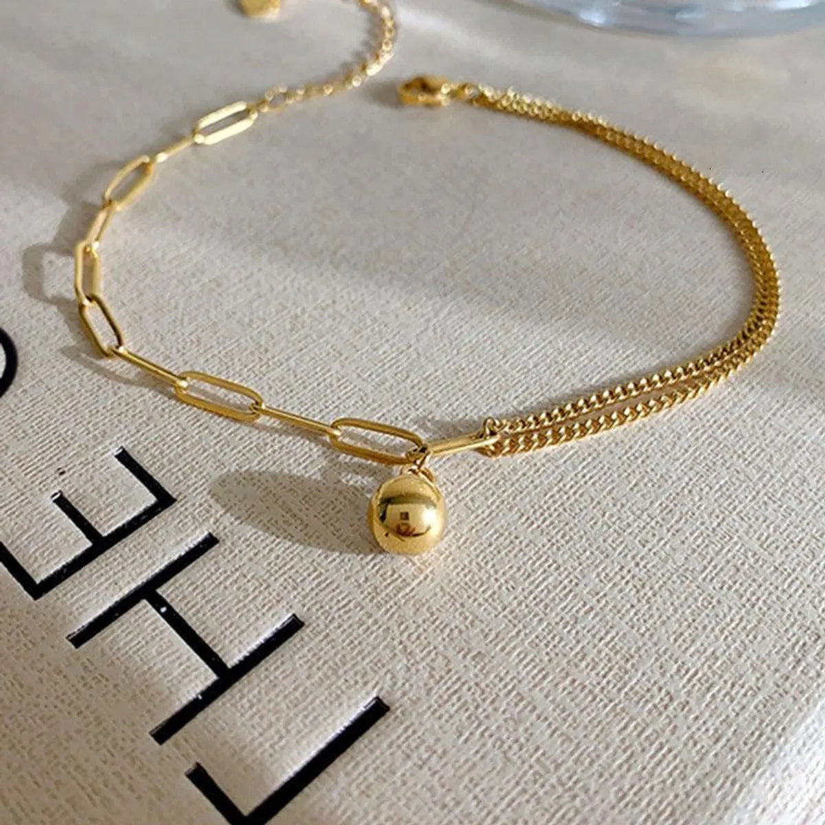 Gold Plated 304 Stainless Steel Anklet with Round Charm – Hawaiian Style | Dariya Jewelry