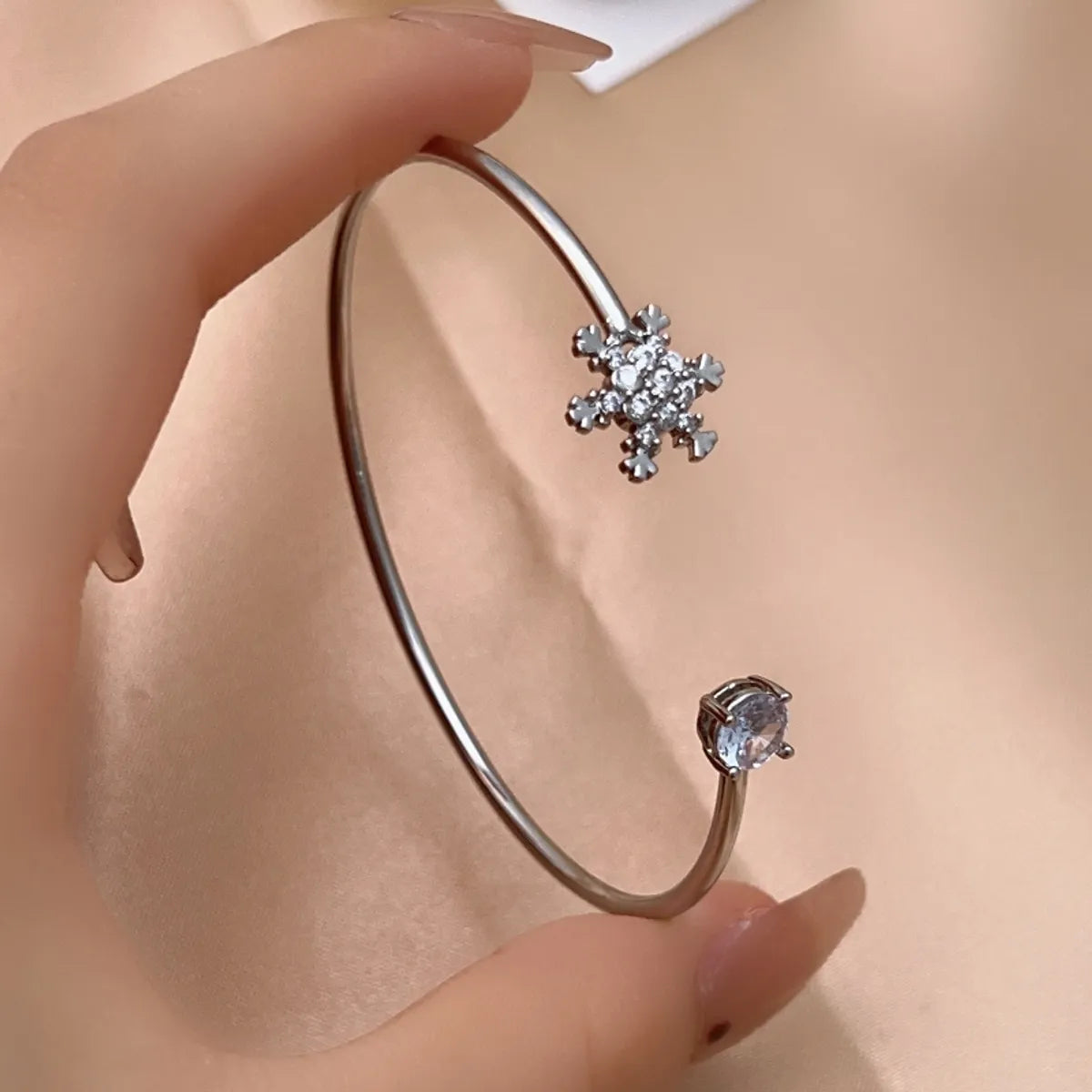 Elegant Flower Zircon Open Bangle – Gold & White Gold Plated Copper Cuff