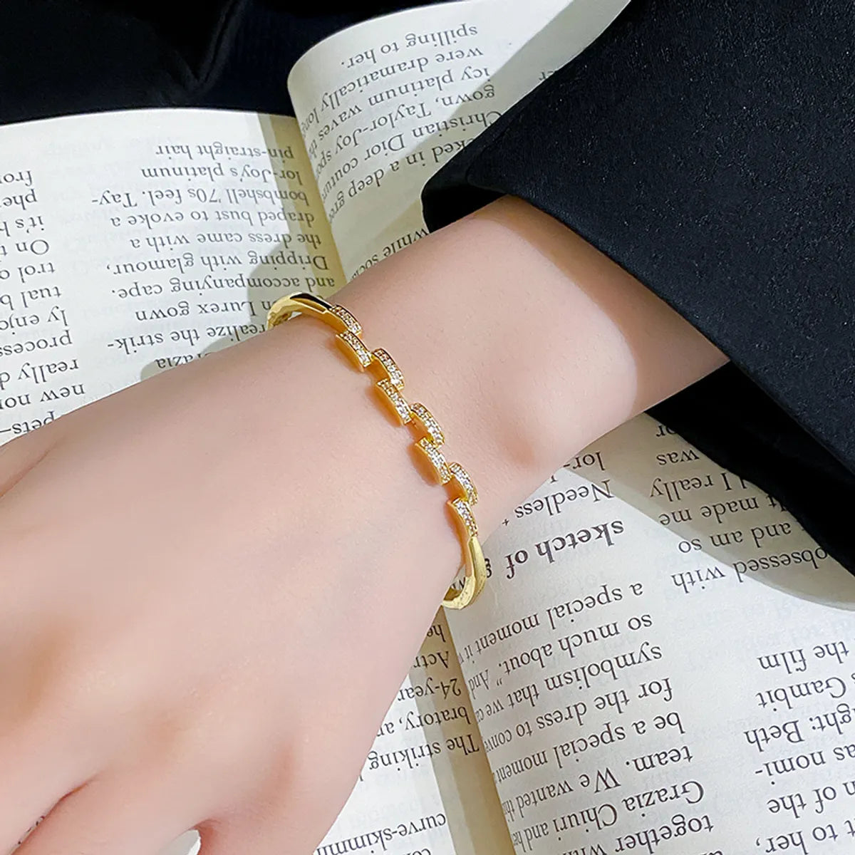 Glam Luxurious 18k Gold-Plated & Silver-Plated Zircon Bangle for Women - Elegant & Shiny