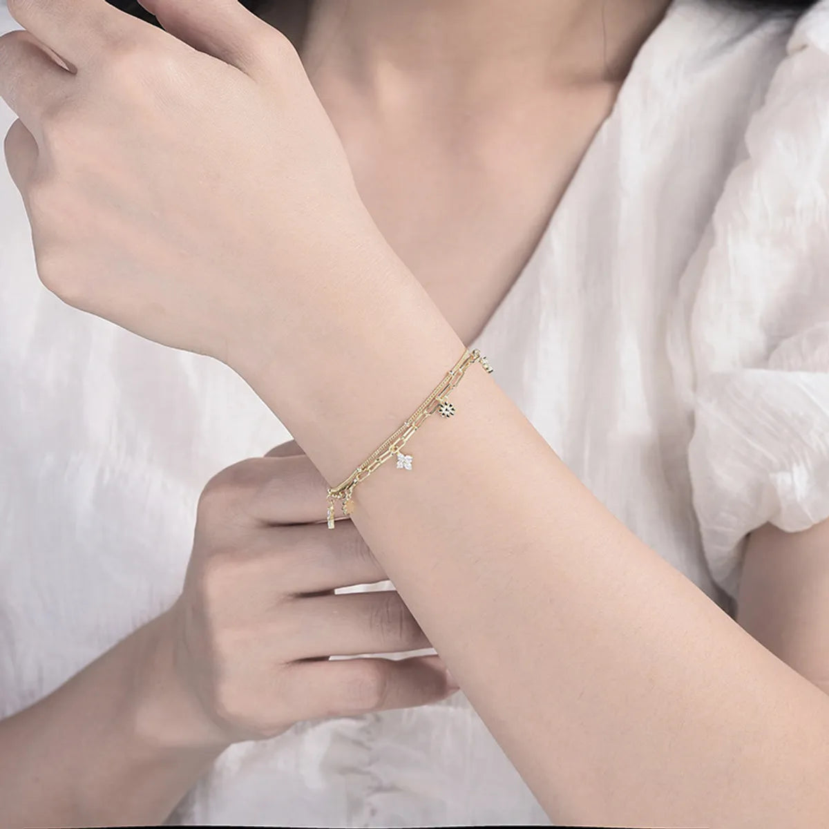 Simple Style Flower Sterling Silver Inlay Zircon Bracelet - Elegant & Stylish