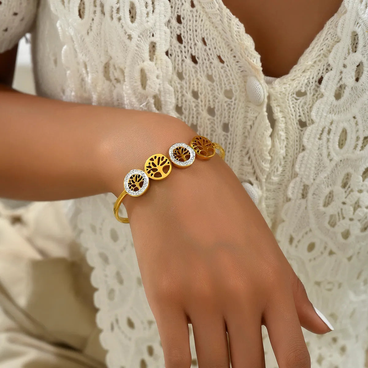 18K Gold Plated Tree & Heart Charm Bangle – Stainless Steel Shine