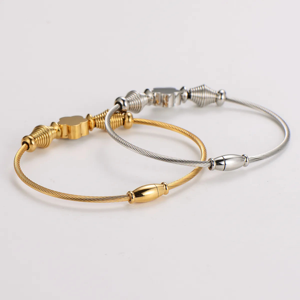 Elegant Parthenocissus Flower Bangle – 18K Gold Plated 304 Stainless Steel | Dariya Jewelry