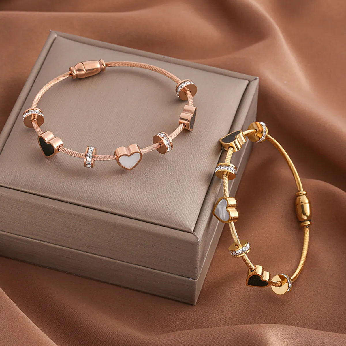 Heart Charm Bangle in 18K Gold Plated Stainless Steel – Sparkling Rhinestone Accents (SKU: BDIY70)