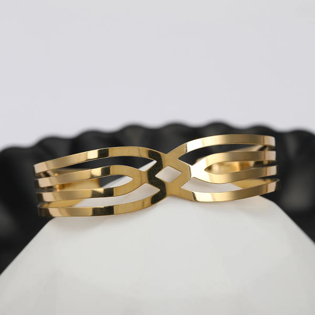 Gold Criss Cross Rhombus Cuff Bangle – Stainless Steel Elegance