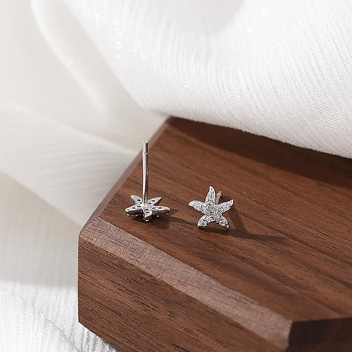 1 Pair Simple Style Starfish Inlay Sterling Silver Zircon Ear Studs – Elegant, Sparkling Jewelry for