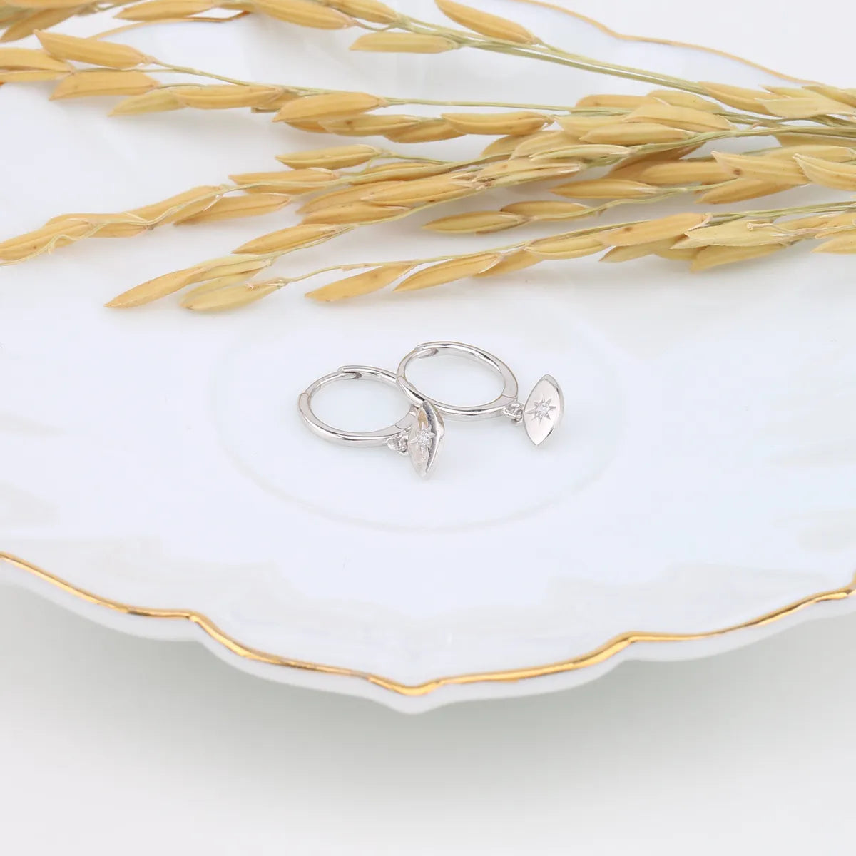 1 Pair Simple Style Star Plating Inlay Sterling Silver Zircon Gold Plated Earrings - Elegant & Trendy