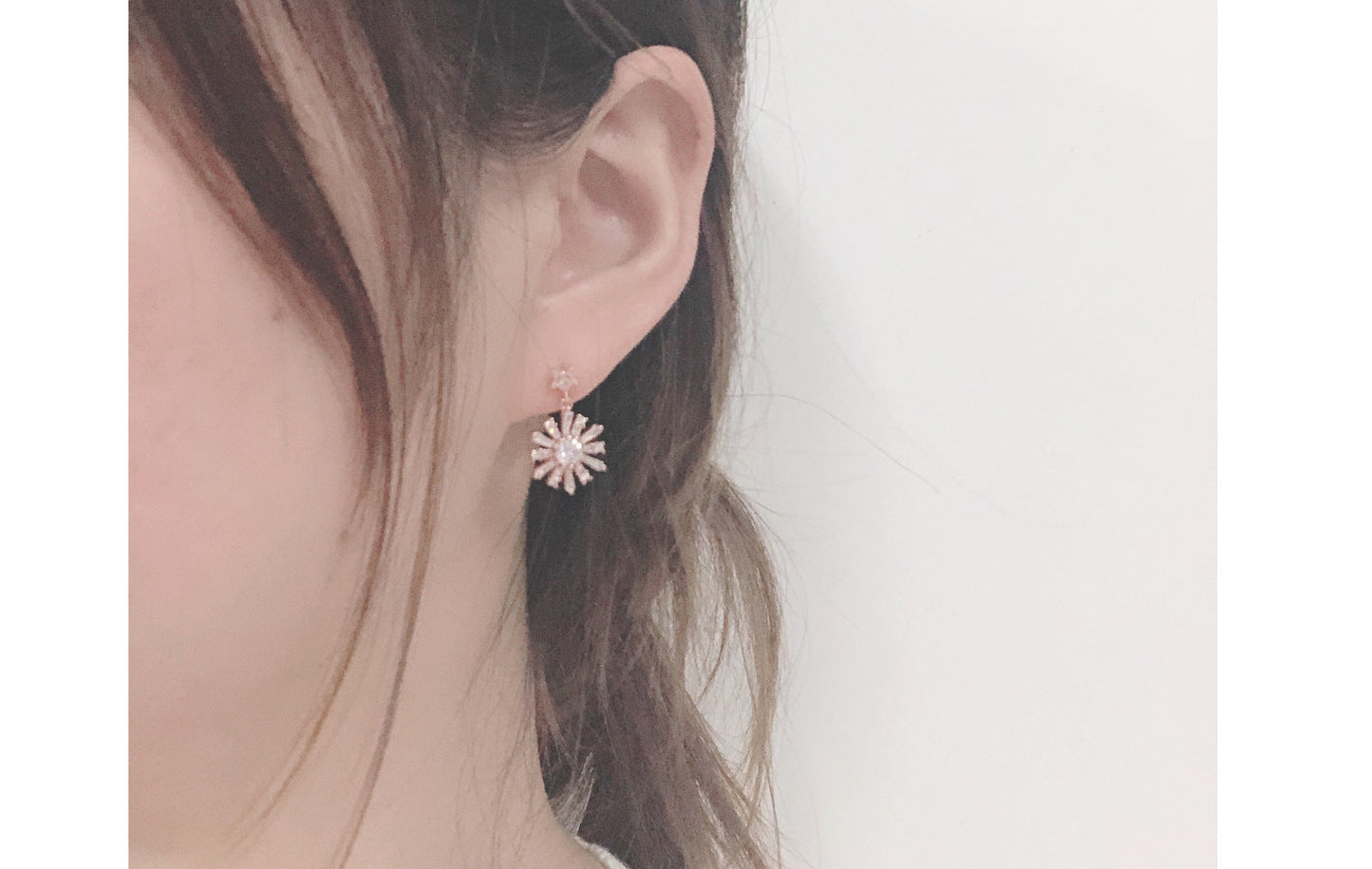 Shiny Flower Copper Zircon Drop Earrings - Gold Plated, IG Style