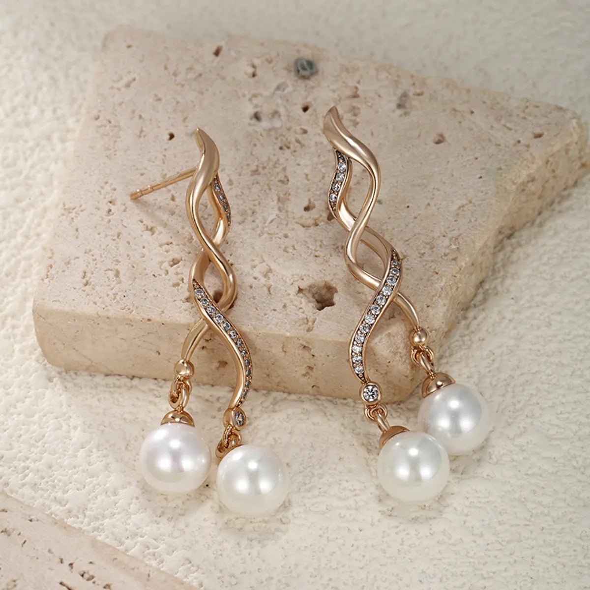 Elegant Spiral Pearl Drop Earrings – 18K Gold Plated Copper Alloy, Chic Design (SKU: EDIY68)
