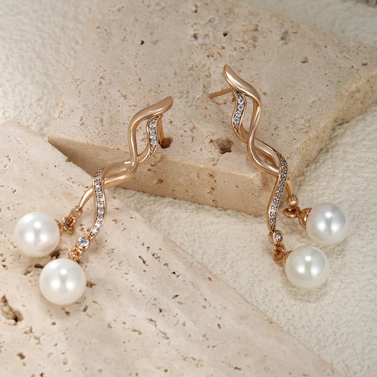 Elegant Spiral Pearl Drop Earrings – 18K Gold Plated Copper Alloy, Chic Design (SKU: EDIY68)