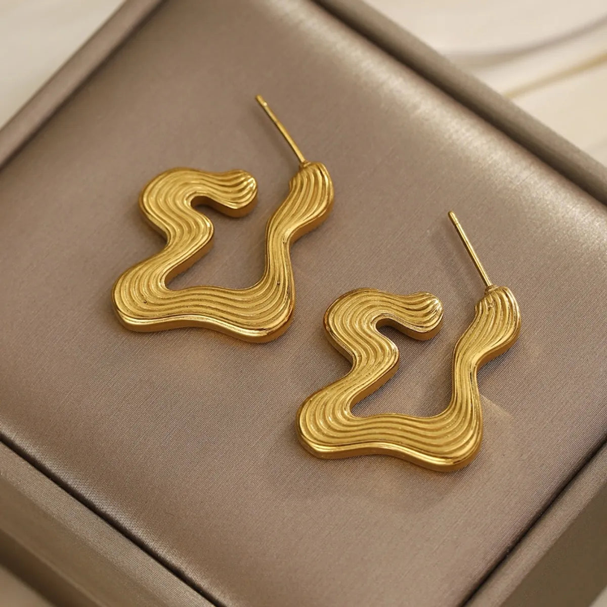 Retro Irregular 18K Gold Plated 304 Stainless Steel Drop Earrings | Dariya Jewelry