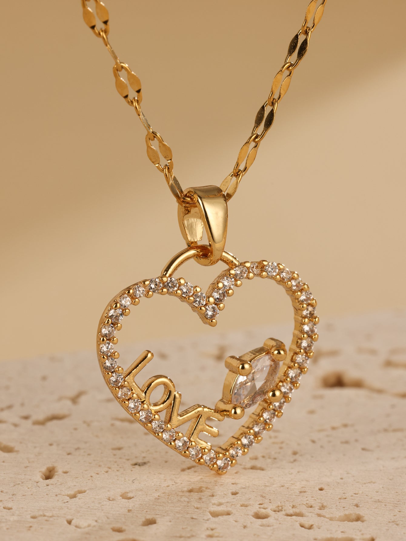 ✨ Heart-Shaped Zircon Pendant Necklace – 18K Gold Plated Stainless Steel | Dariya Jewelry