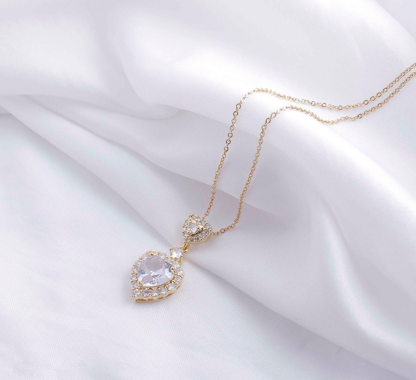 π§‘ Elegant Romantic Flower Zircon Pendant Necklace β Gold Plated Stainless Steel | Dariya Jewelry