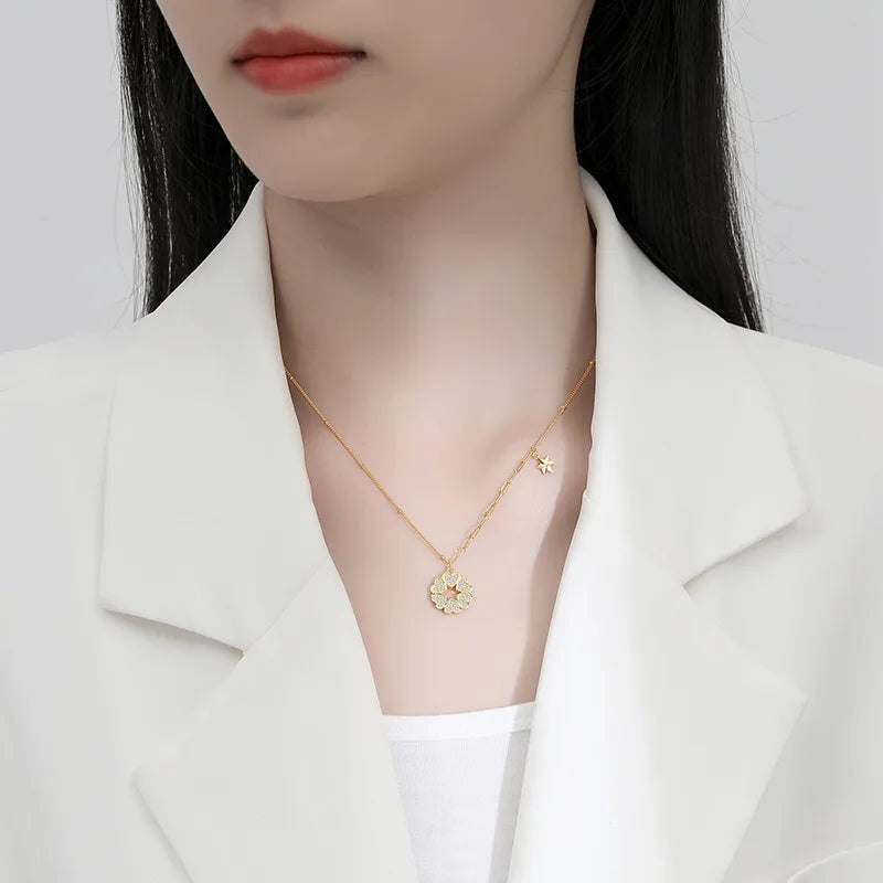 Simple Heart-Shaped Sterling Silver Pendant Necklace with Zircon Inlay