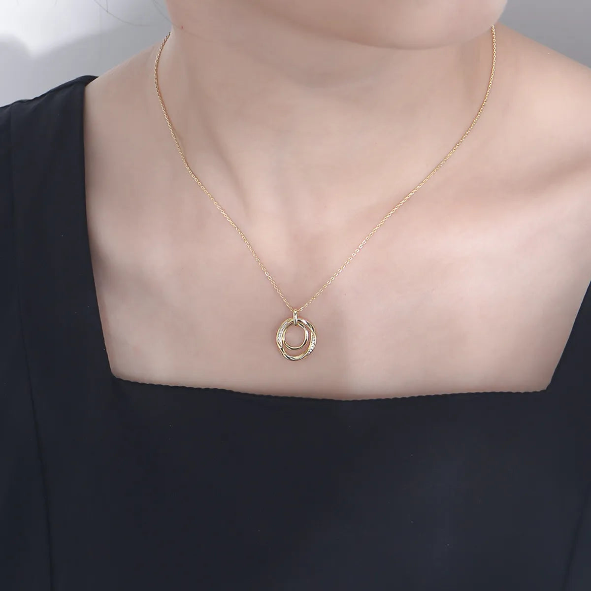 Fashion Geometric Sterling Silver Pendant Necklace with Zircon Inlay - Women's Jewelry