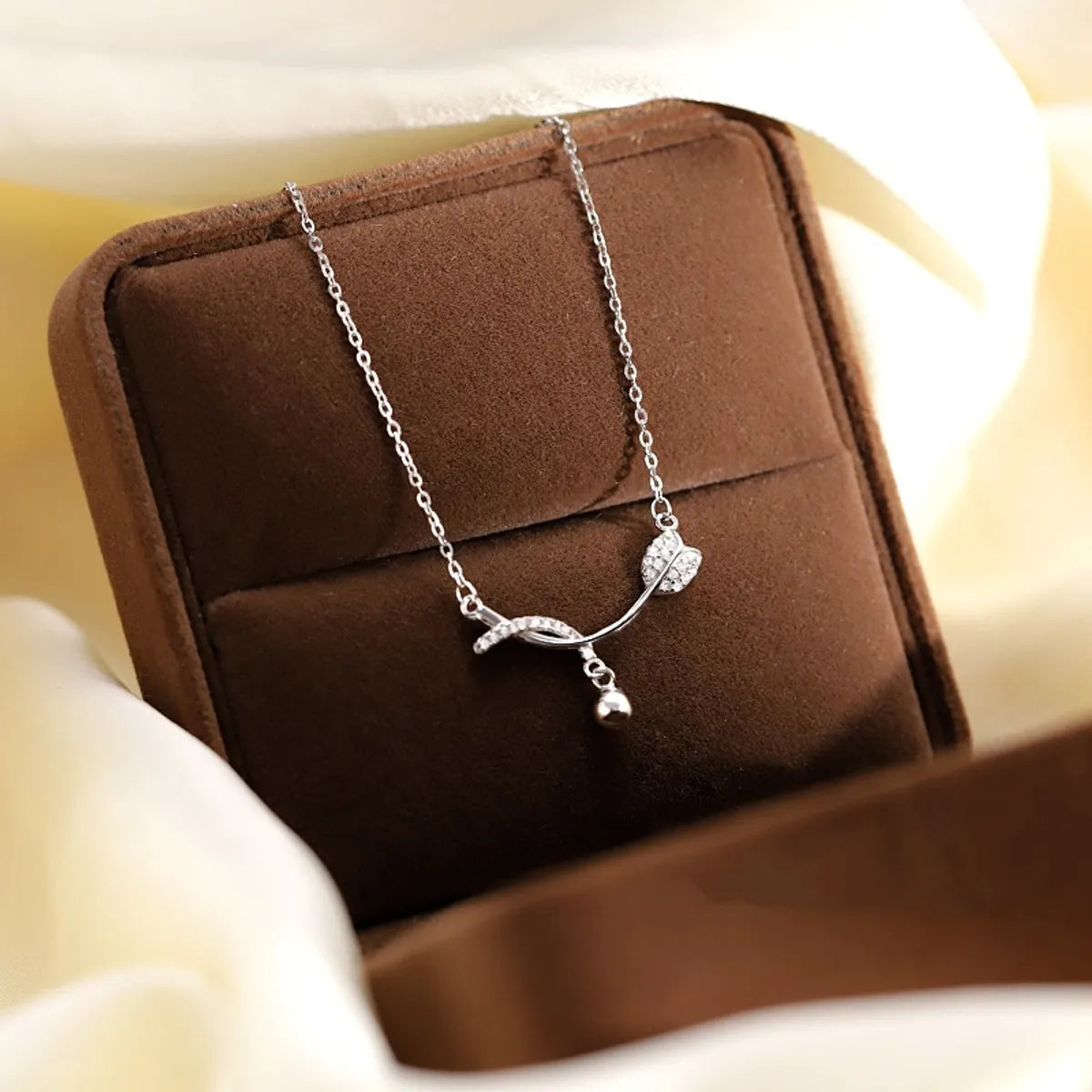 Sterling Silver Flower Inlay Zircon Pendant Necklace for Women