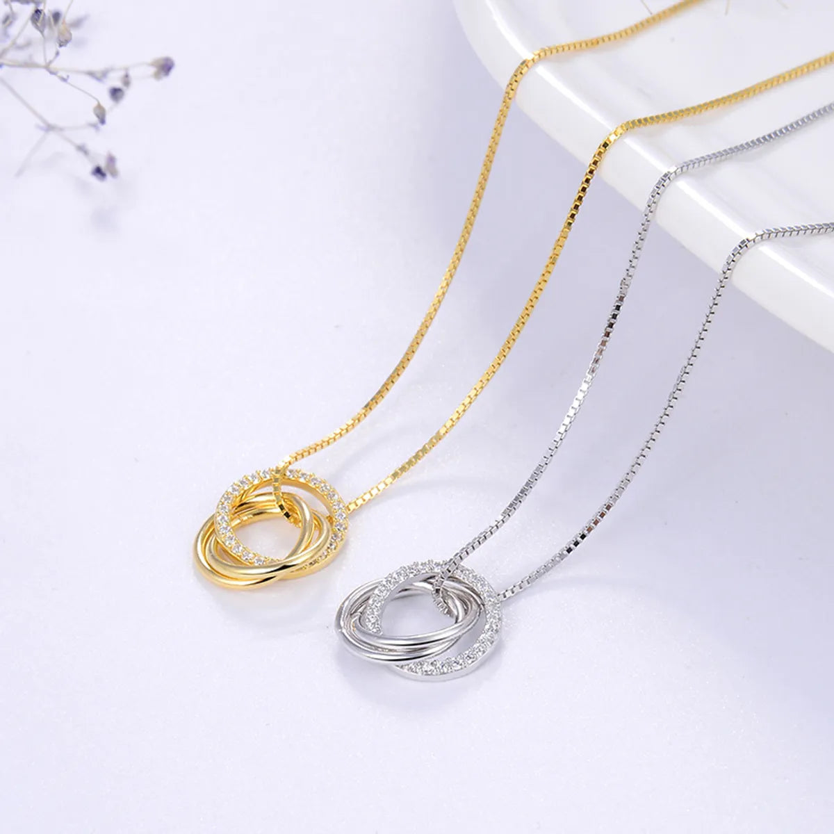 Simple Style Classic O-Shape Zircon Inlay Sterling Silver Pendant Necklace – White Gold Plated
