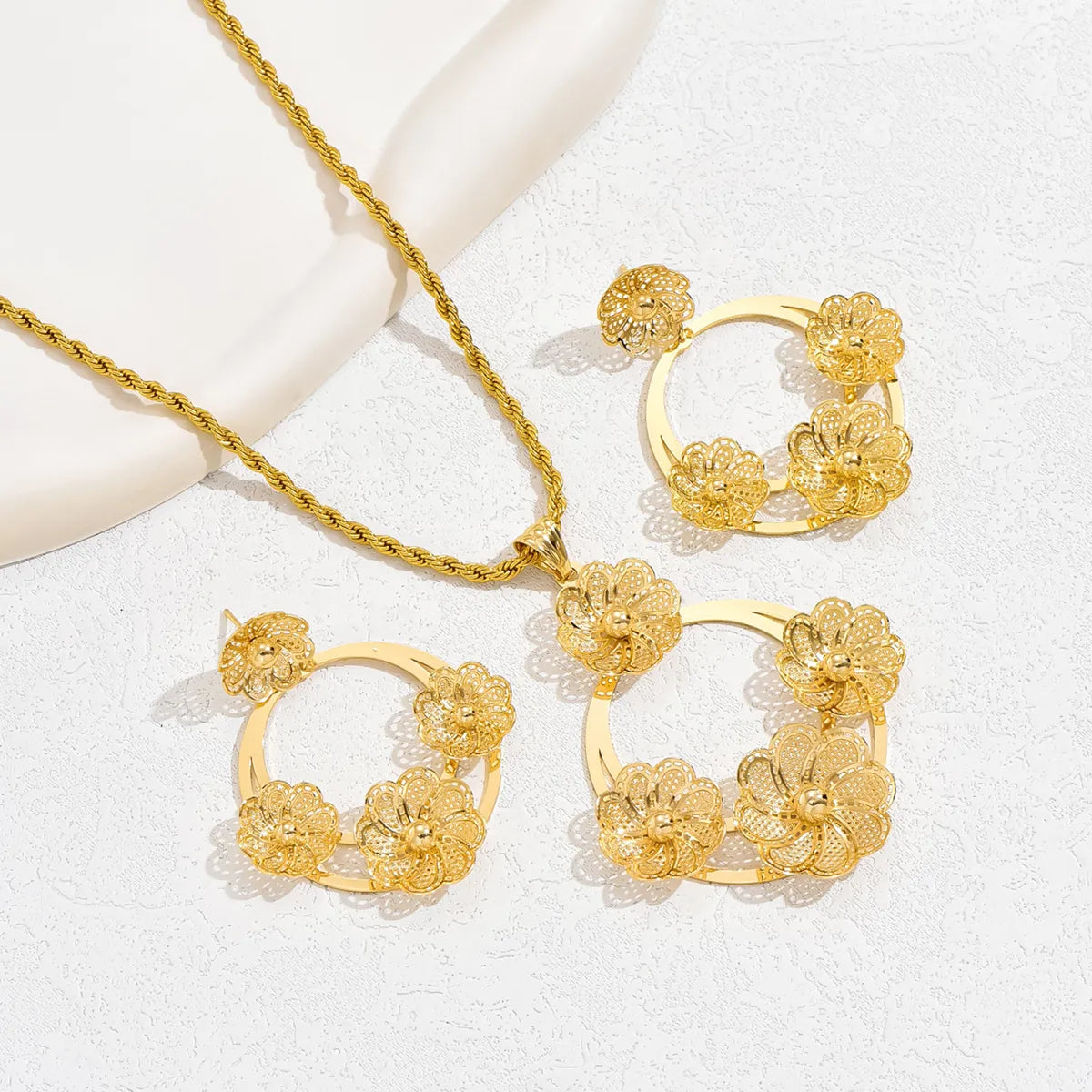 Casual Vintage Style 18K Gold-Plated Flower Jewelry Set for Women | Simple & Elegant Design