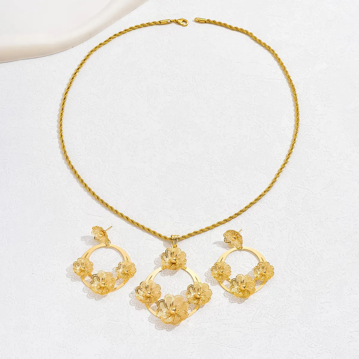 Casual Vintage Style 18K Gold-Plated Flower Jewelry Set for Women | Simple & Elegant Design