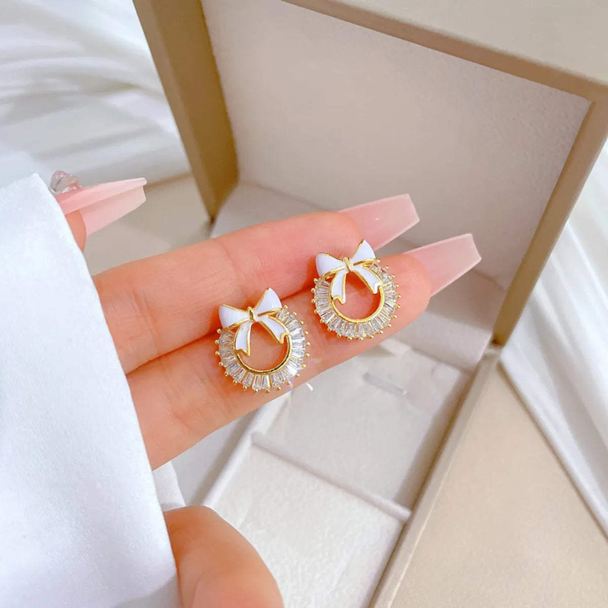 Vintage Style Bow Knot Titanium Steel Jewelry Set with Artificial Gemstones - Gold Plated