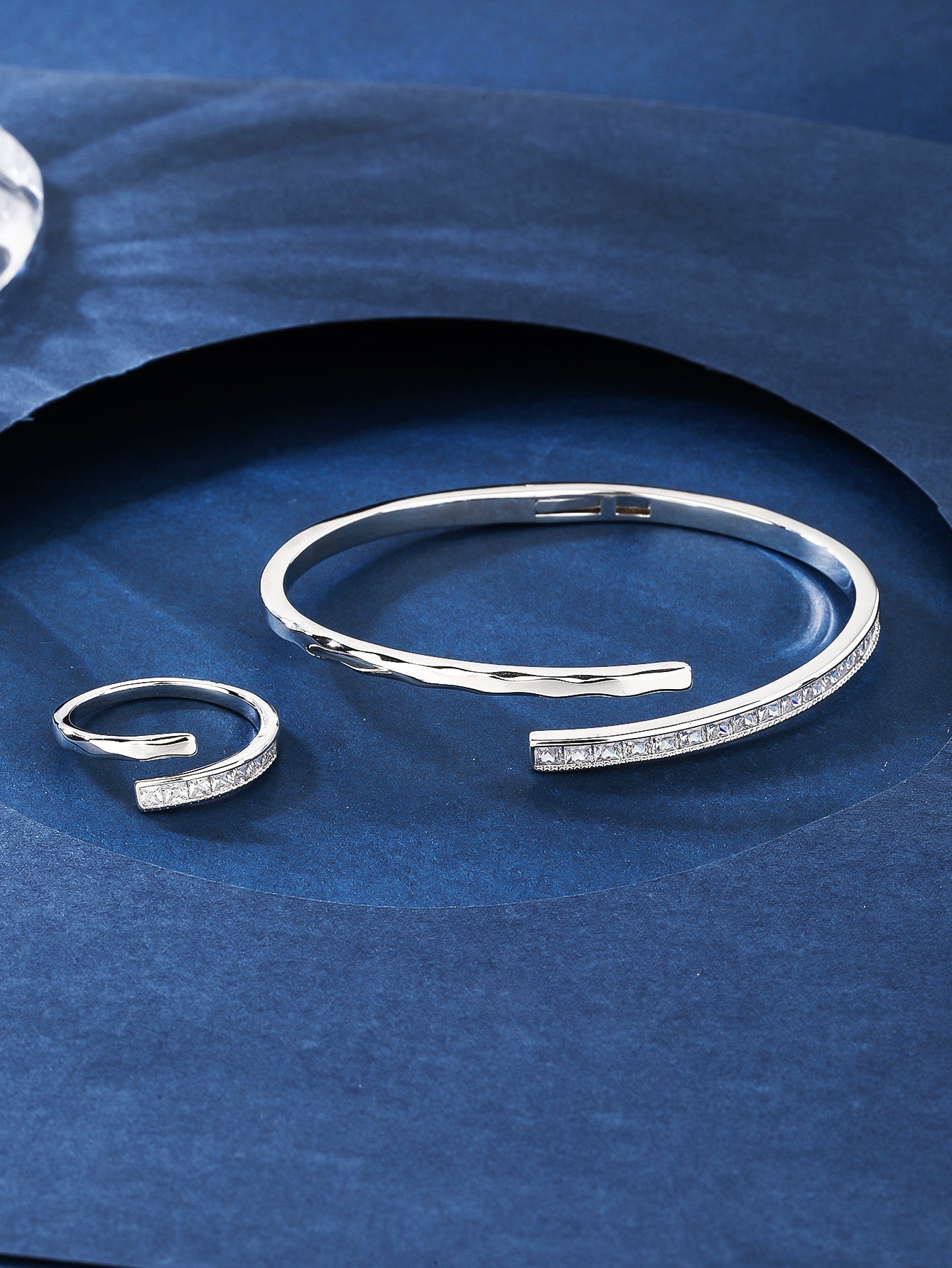 Elegant Silver Jewelry Set with Zircon Inlay – White Gold Plated Copper Set