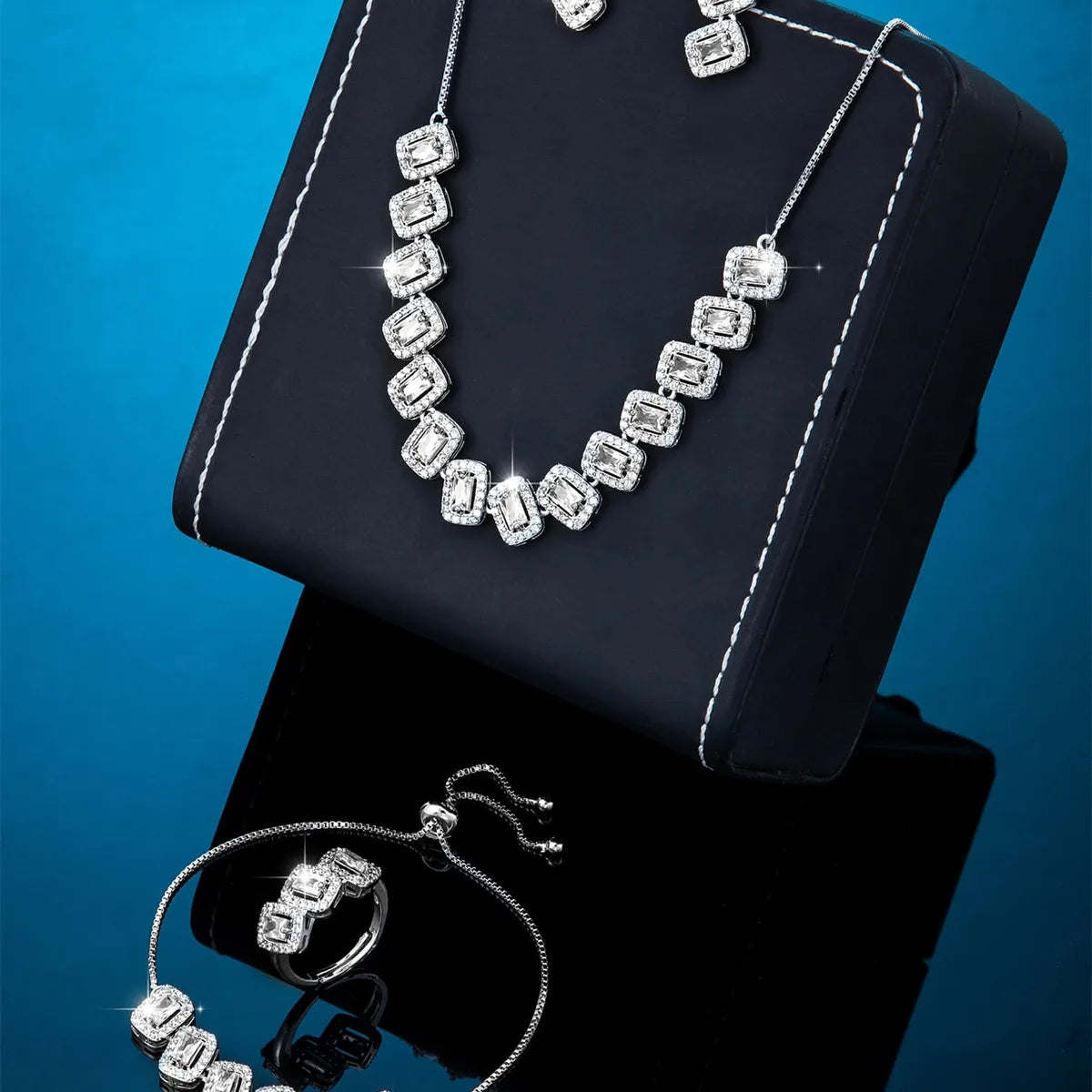 Glam Luxurious Maple Leaf Snowflake White Gold Plated Zircon Jewelry Set – 5 Pieces SETDIY46