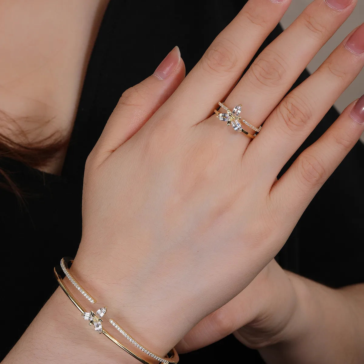 Elegant 14k Gold Plated Zircon Shamrock Ring & Bracelet Set for Women - Stylish & Luxurious