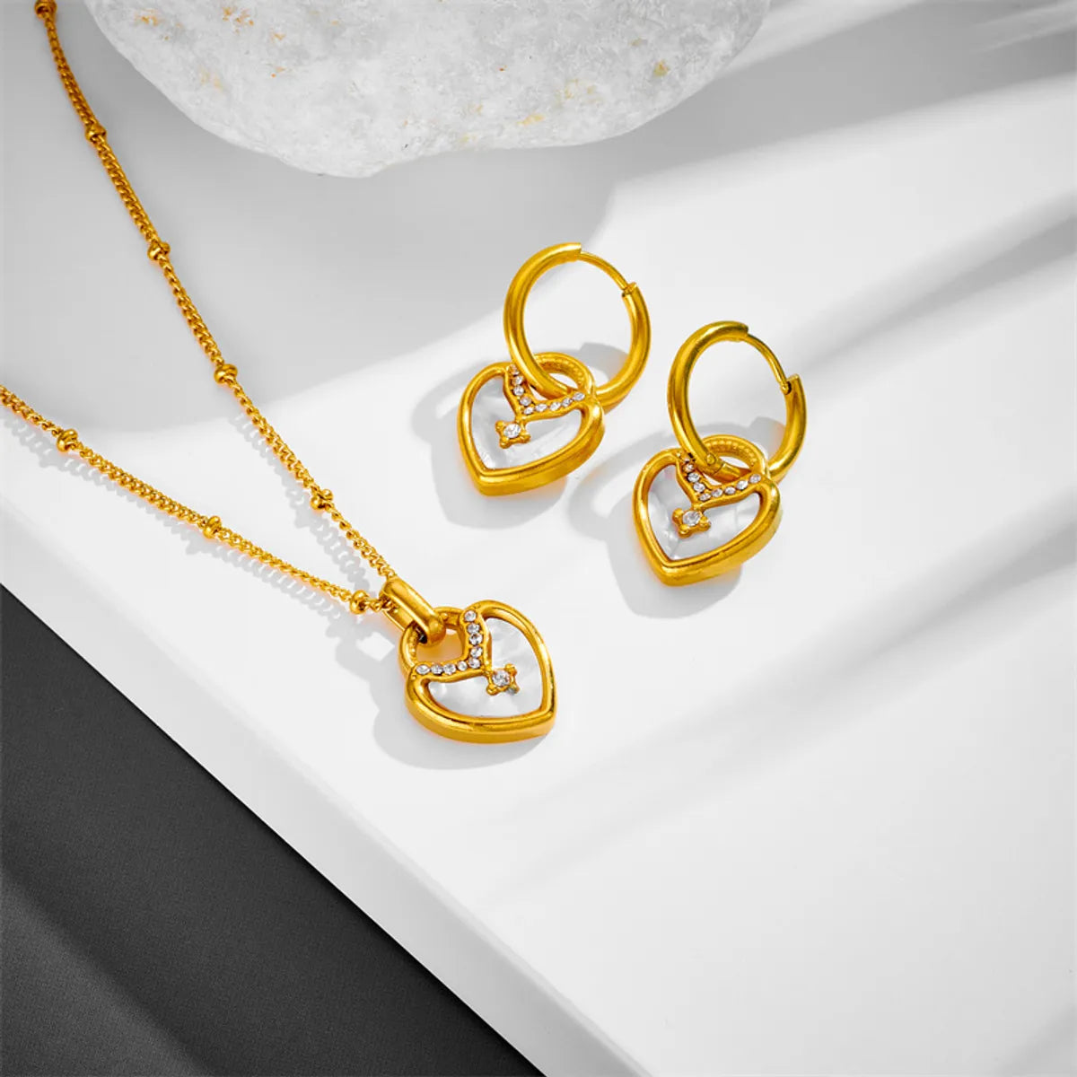 Sweet & Simple Heart-Shaped 18K Gold-Plated Jewelry Set with Acrylic & Rhinestones | Titanium Steel Bracelet, Earrings & Necklace