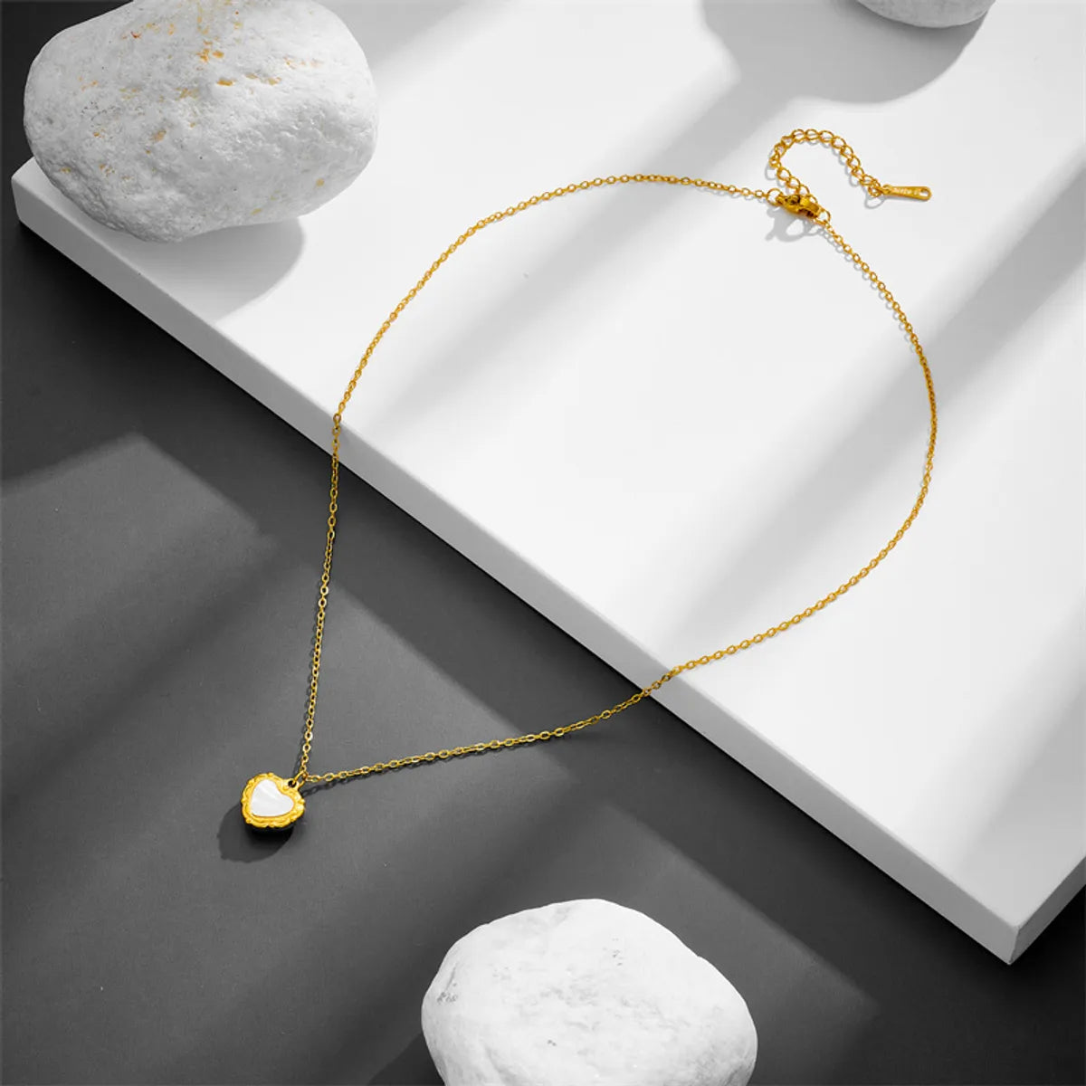 Elegant Heart Shell Earrings & Necklace Set – Titanium Steel Gold-Plated