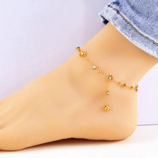 Floral & Heart Gold-Plated Anklet in 304 Stainless Steel – Simple, Stylish & Durable