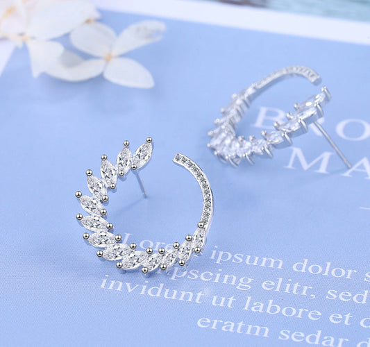 1 Pair Simple Style Shiny Leaf Inlay Copper Zircon Ear Studs – Elegant & Trendy
